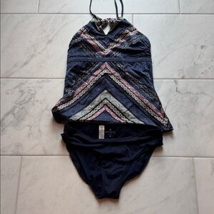 Athleta Tankini swim top and bottom size medium